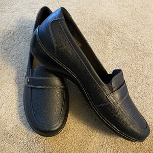 NEW CLARKS "CORA DAISY" BLACK PEBBLED LEATHER LOAFERS/SLIP-ON SHOES SIZE 11
